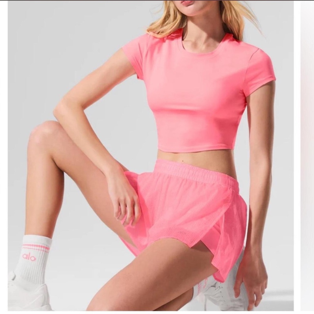 NWT Alo Game Time Shorts - NEON BUBBLEGUM
